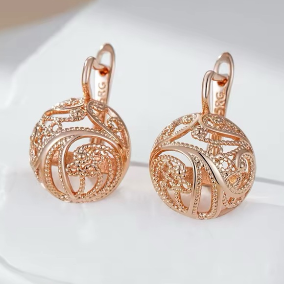 585 Rose Gold Color Vintage Ball Earrings Lace Gold earrings - Picture 5 of 5